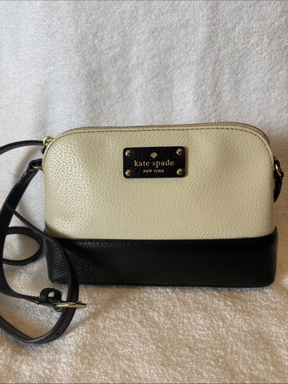 kate spade Two-Tone Black and Cream Pebble Leather Crossbody